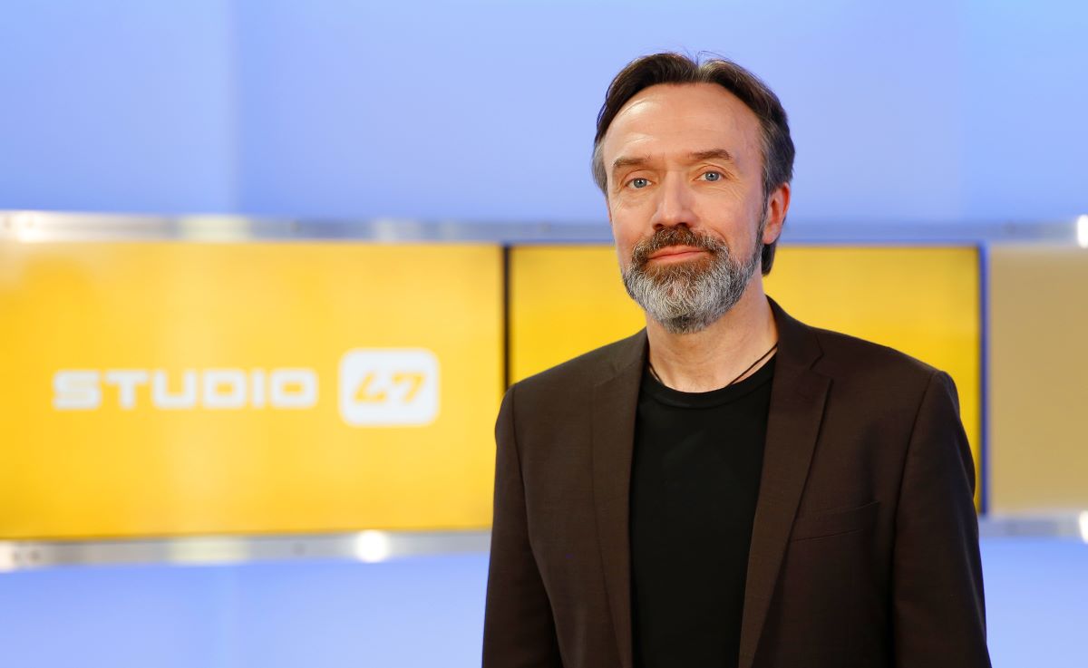 Sascha Devigne ist Chefredakteur von STUDIO 47, dem einzigen privaten regionalen TV-Sender in NRW. Zu Studio 47 kam er nach Stationen bei der Rheinischen Post in Düsseldorf und beim Deutschen Ärzte Verlag in Köln. Devigne ist Absolvent der Akademie für Publizistik und der London School of Journalism, gehört zur Jury des NRW-Bürgermedienpreises und kuratiert die Online-Akademie für lokalen TV-Journalismus. 2013 wurde er mit dem Deutschen Regionalfernsehpreis ausgezeichnet.